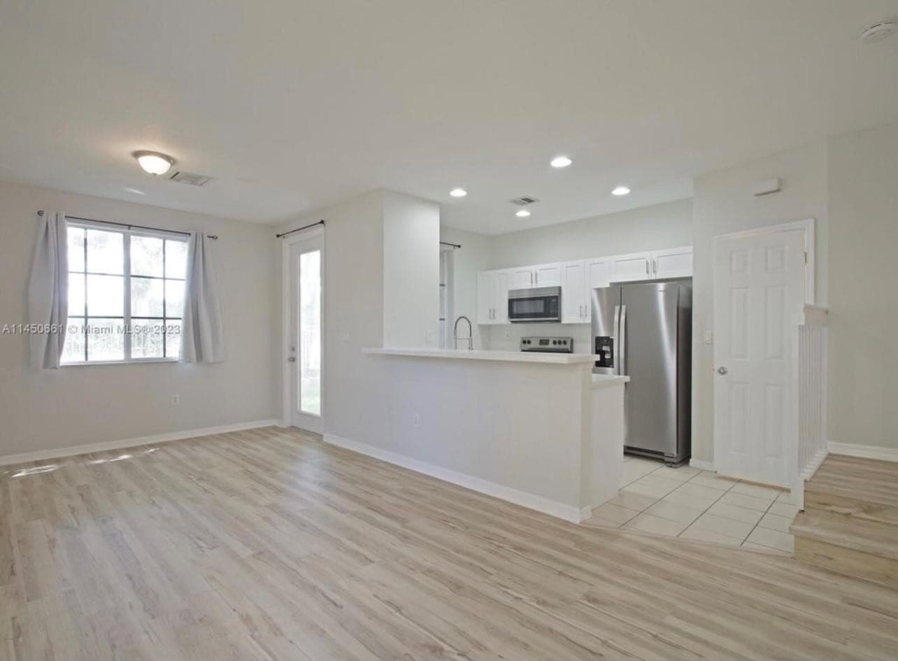 6030 SW 19th Place, North Lauderdale, FL 33068 — photo