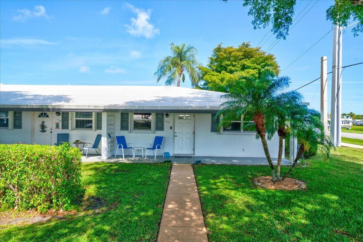 100 Leisure Lake Circle 109, Boynton Beach, FL 33426 — photo 1 of 63