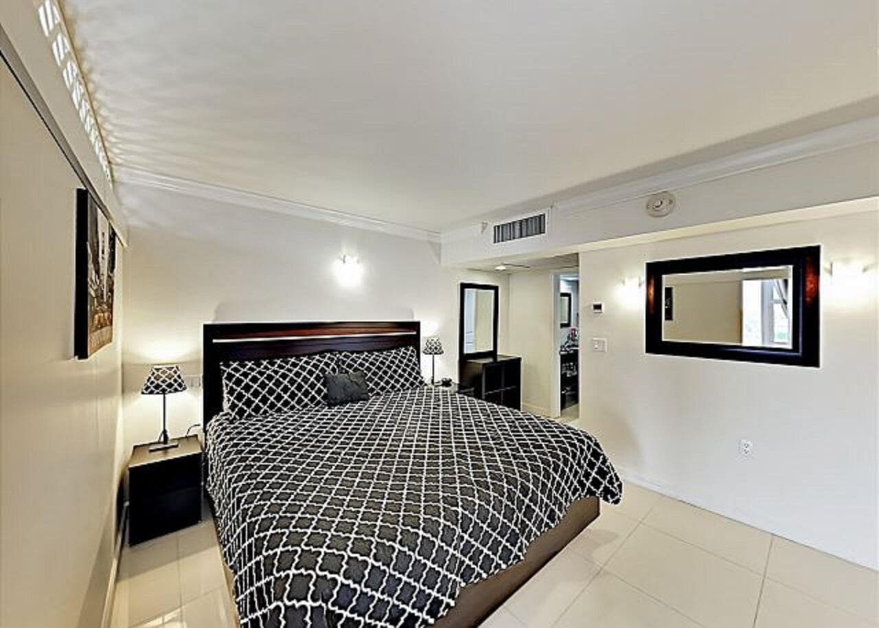 4040 Galt Ocean Drive 805, Fort Lauderdale, FL 33308 — photo 12 of 37