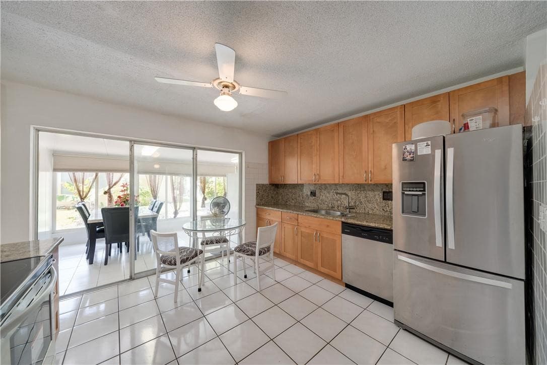 4401 NW 47th Street, Tamarac, FL 33319 — photo 10 of 37