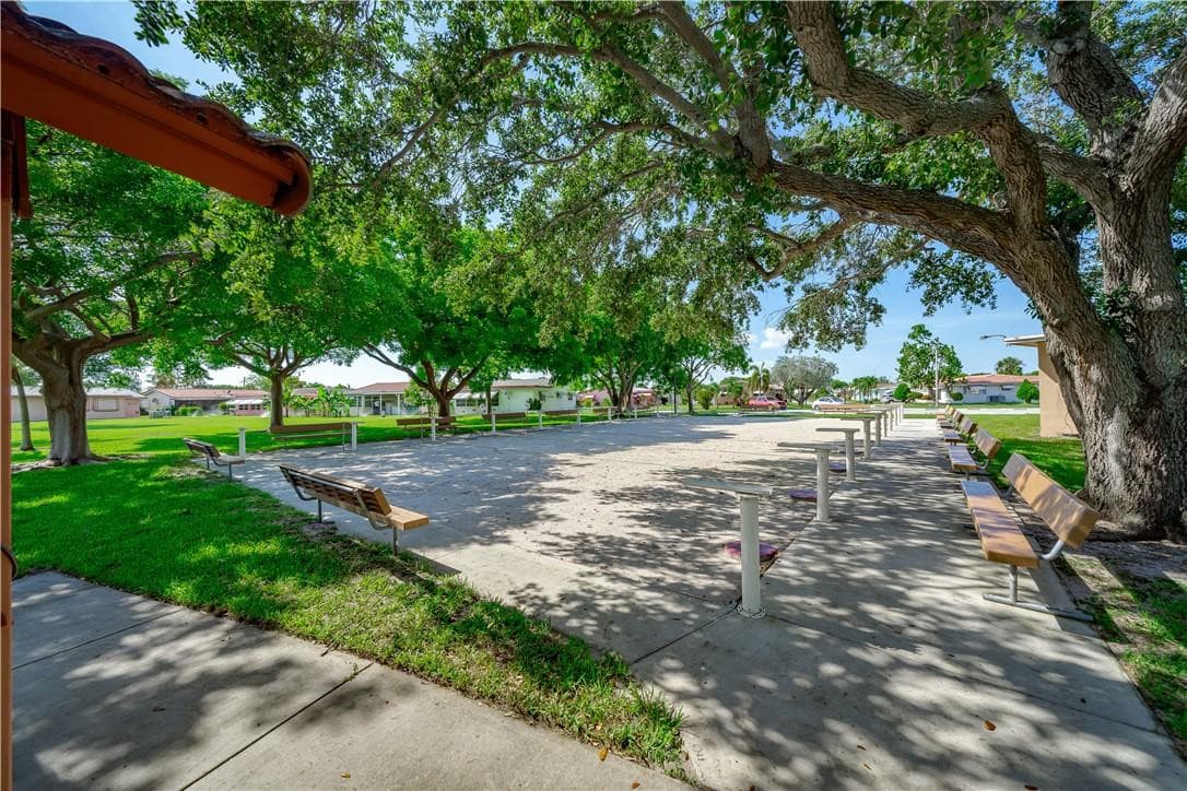 4401 NW 47th Street, Tamarac, FL 33319 — photo 35 of 37