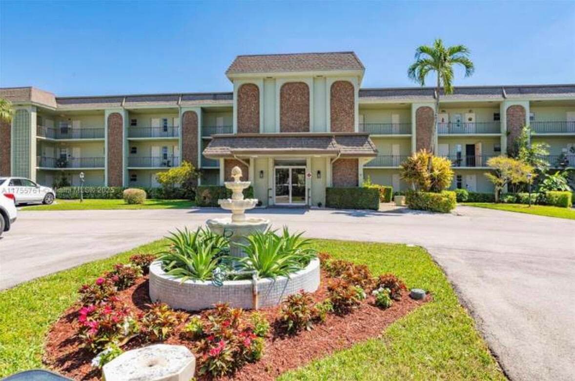 4500 Gefion Court 101, Lake Worth, FL 33467 — photo 1 of 22