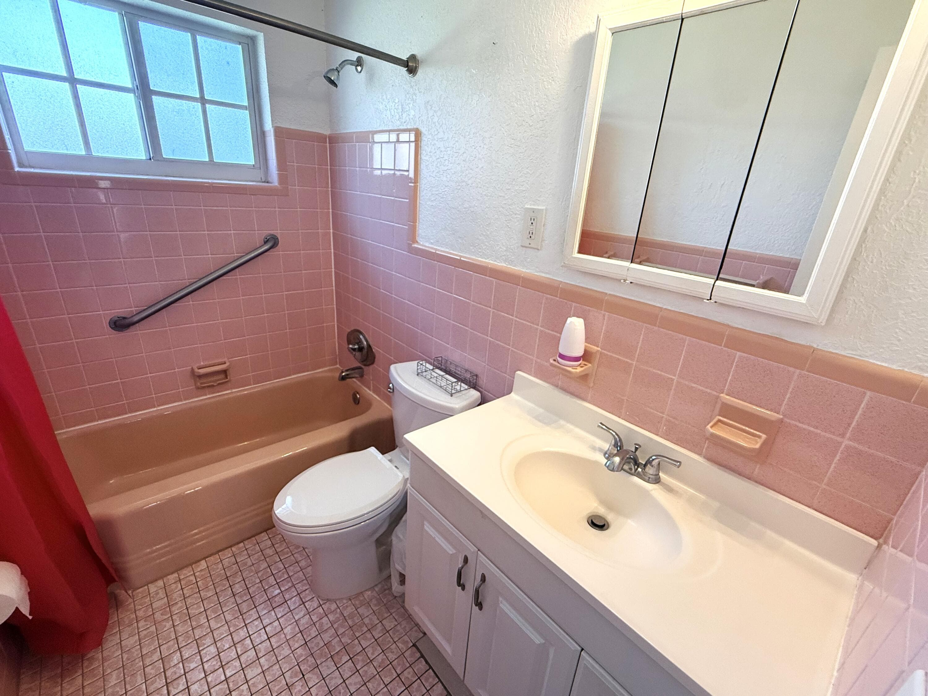 551 SE 15th Street W, Pompano Beach, FL 33062 — photo 8 of 12