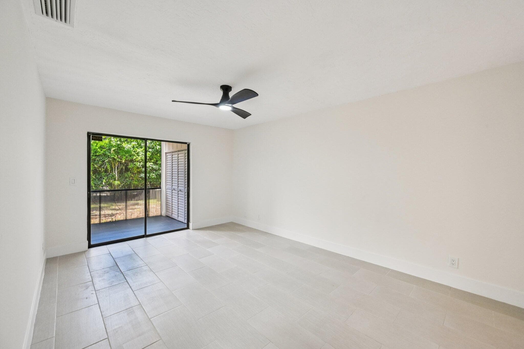 166 Sparrow Drive 1a, Royal Palm Beach, FL 33411 — photo 15 of 30