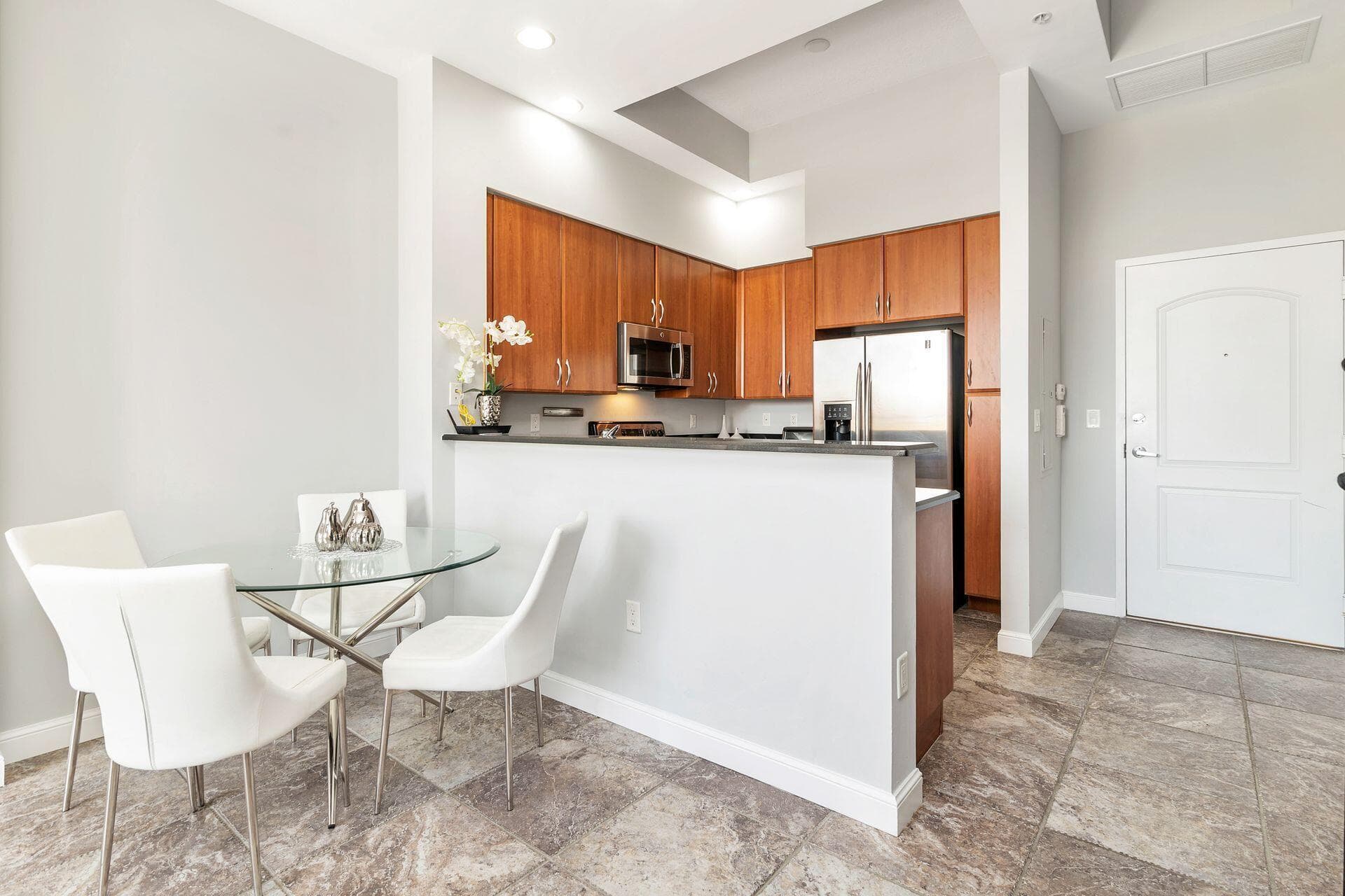 801 S Olive Avenue 414, West Palm Beach, FL 33401 — photo 5 of 18