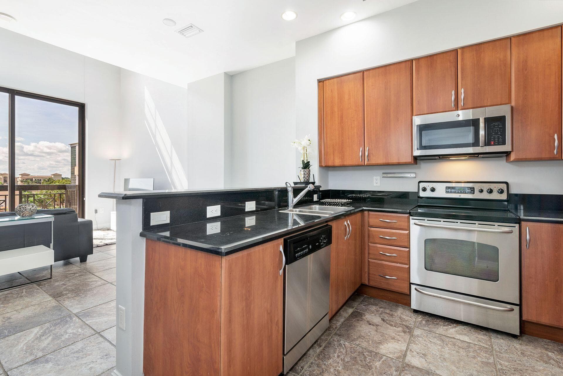 801 S Olive Avenue 414, West Palm Beach, FL 33401 — photo 7 of 18