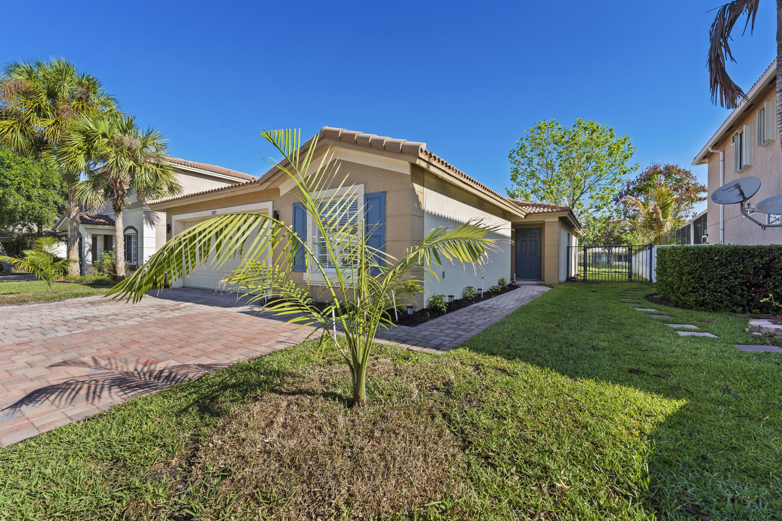 1899 Newport Isles Boulevard, Port St. Lucie, FL 34953 — photo 2 of 45