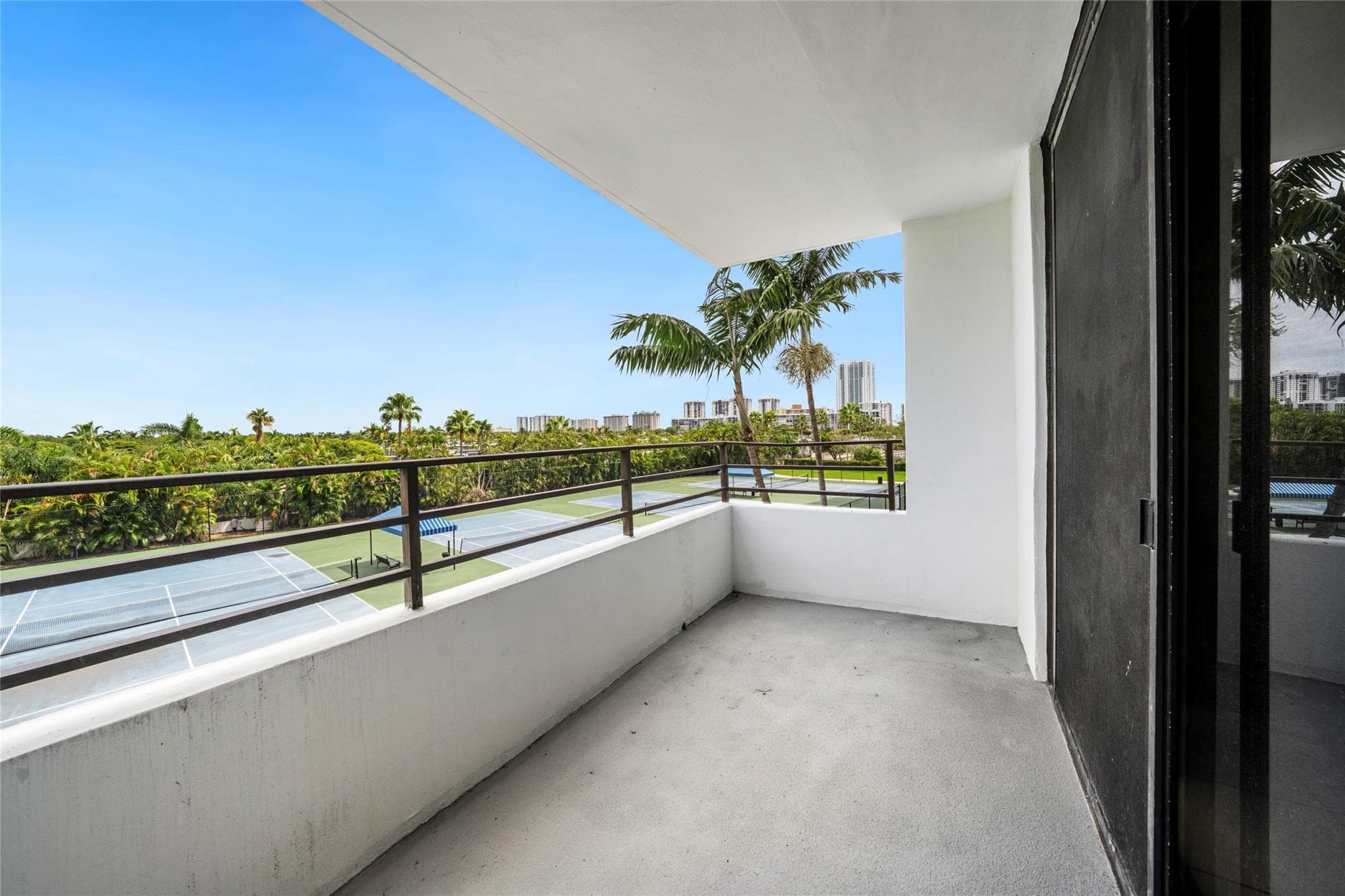 600 Three Islands Boulevard 301, Hallandale Beach, FL 33009 — photo 17 of 22