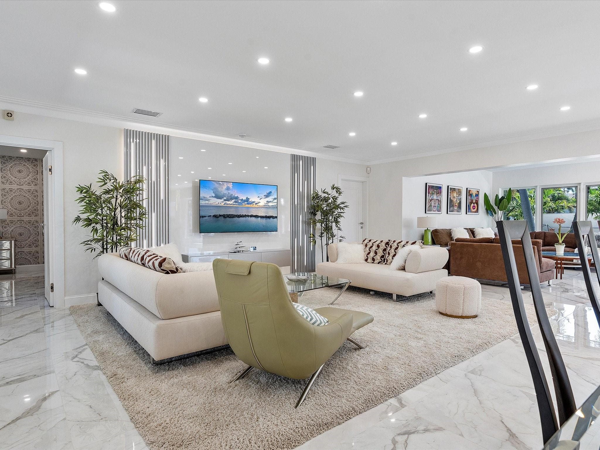 207 Royal Palm Drive, Fort Lauderdale, FL 33301 — photo 7 of 70