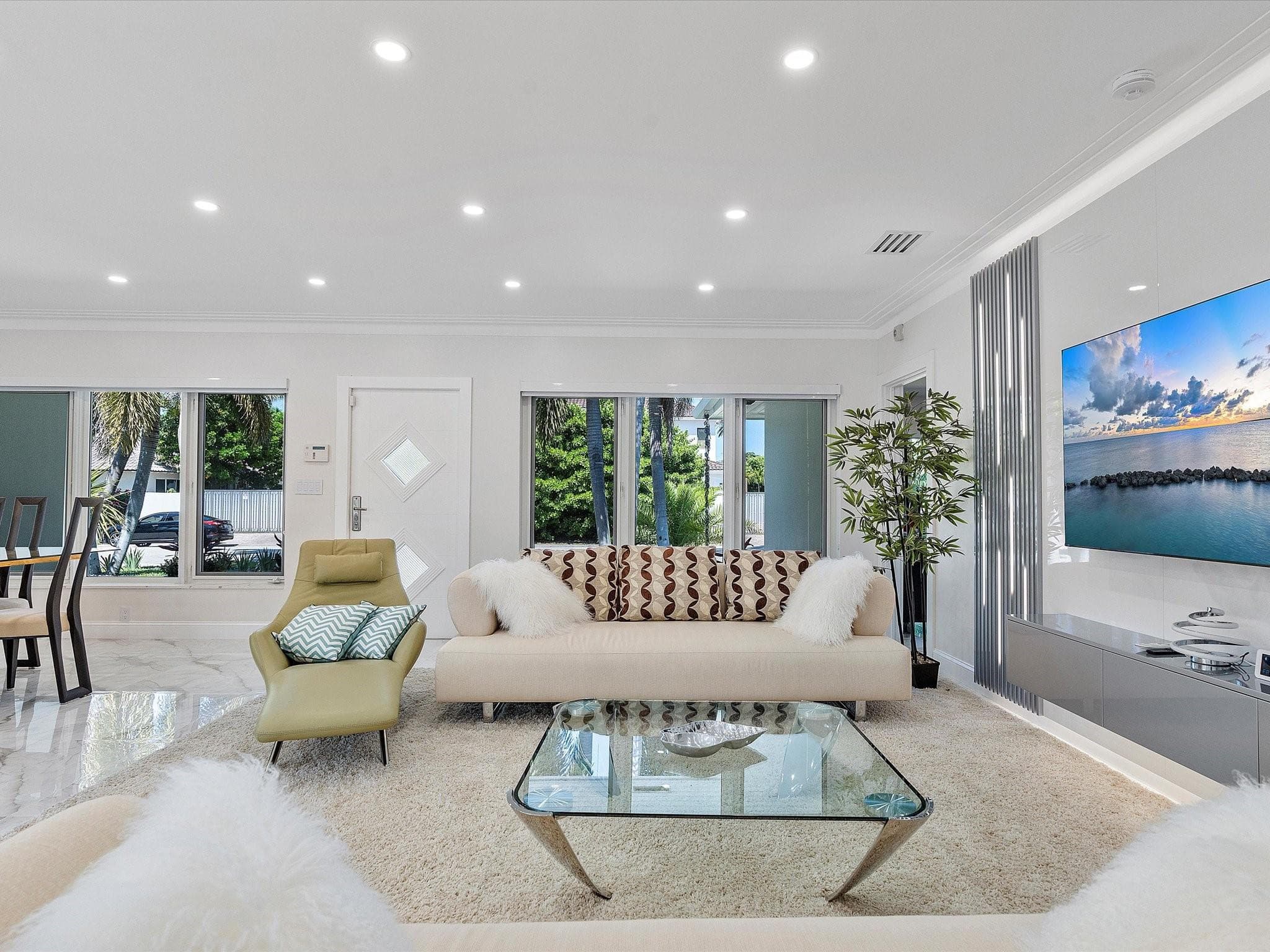 207 Royal Palm Drive, Fort Lauderdale, FL 33301 — photo 16 of 70
