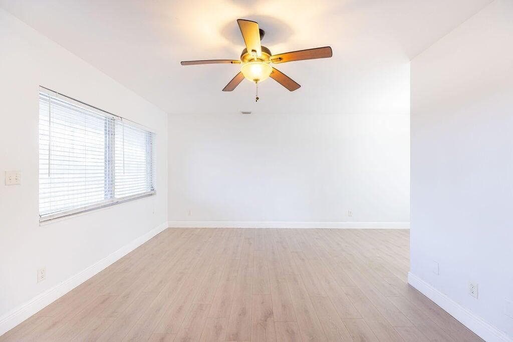 426 NE 7th Avenue 2b, Delray Beach, FL 33483 — photo 5 of 21