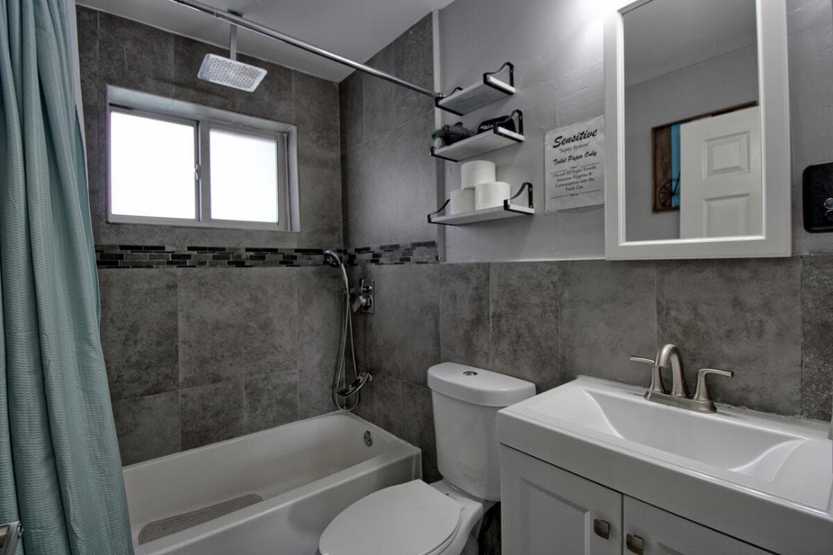 1324 N 24th Avenue, Hollywood, FL 33020 — photo 17 of 35