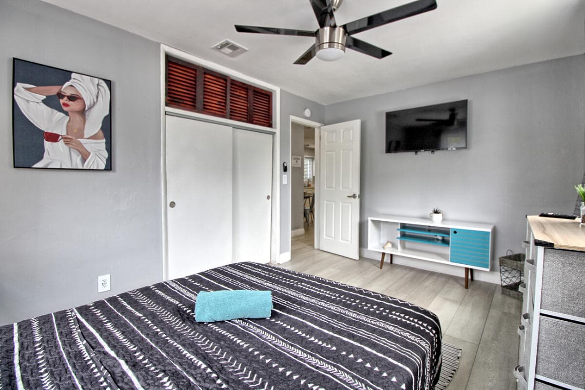 1324 N 24th Avenue, Hollywood, FL 33020 — photo 19 of 35