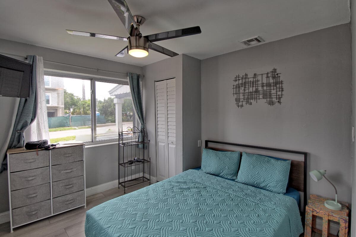 1324 N 24th Avenue, Hollywood, FL 33020 — photo 21 of 35
