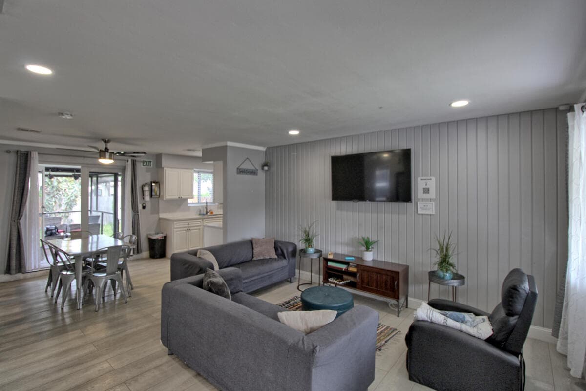 1324 N 24th Avenue, Hollywood, FL 33020 — photo 15 of 35