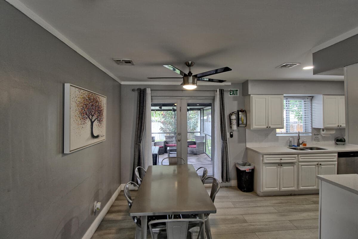 1324 N 24th Avenue, Hollywood, FL 33020 — photo 16 of 35