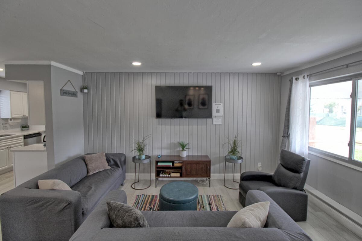 1324 N 24th Avenue, Hollywood, FL 33020 — photo 14 of 35