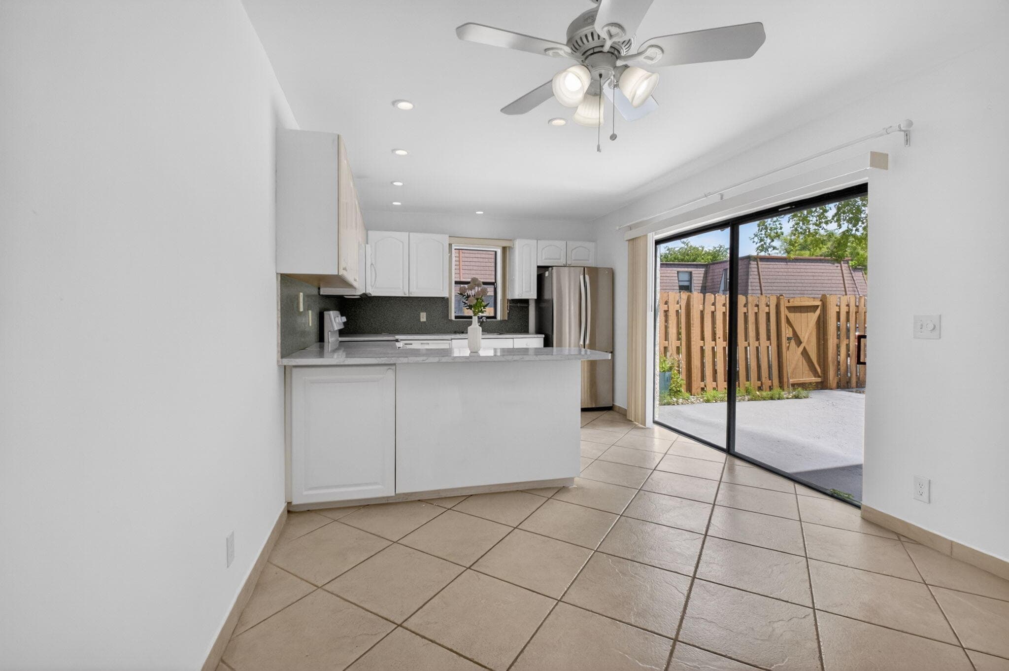 7582 Courtyard Run E 7582, Boca Raton, FL 33433 — photo 6 of 41