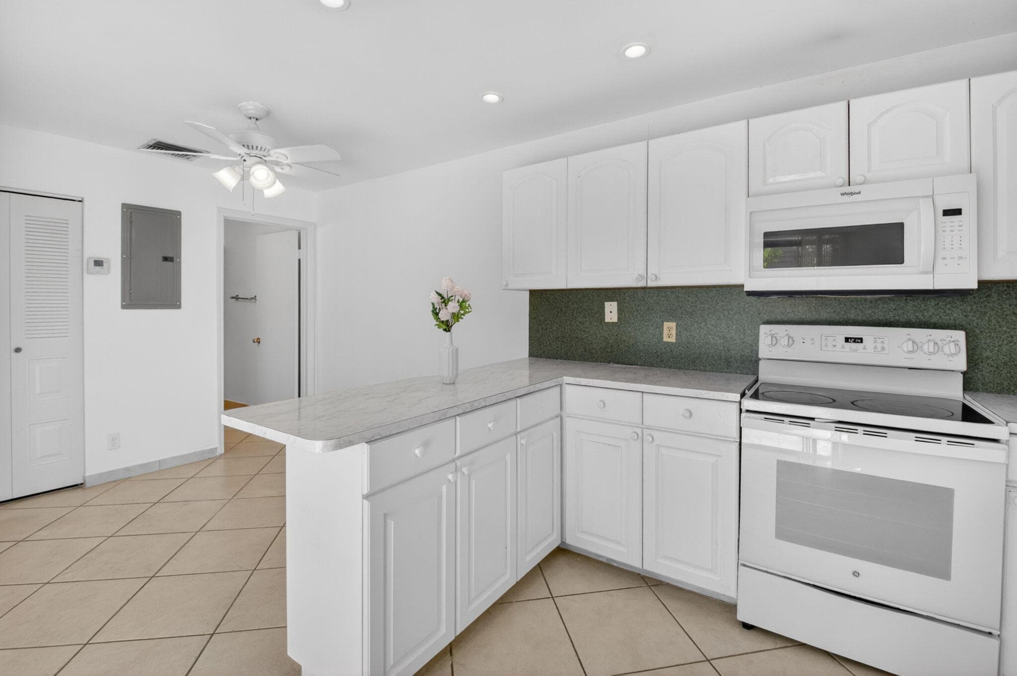 7582 Courtyard Run E 7582, Boca Raton, FL 33433 — photo 23 of 41