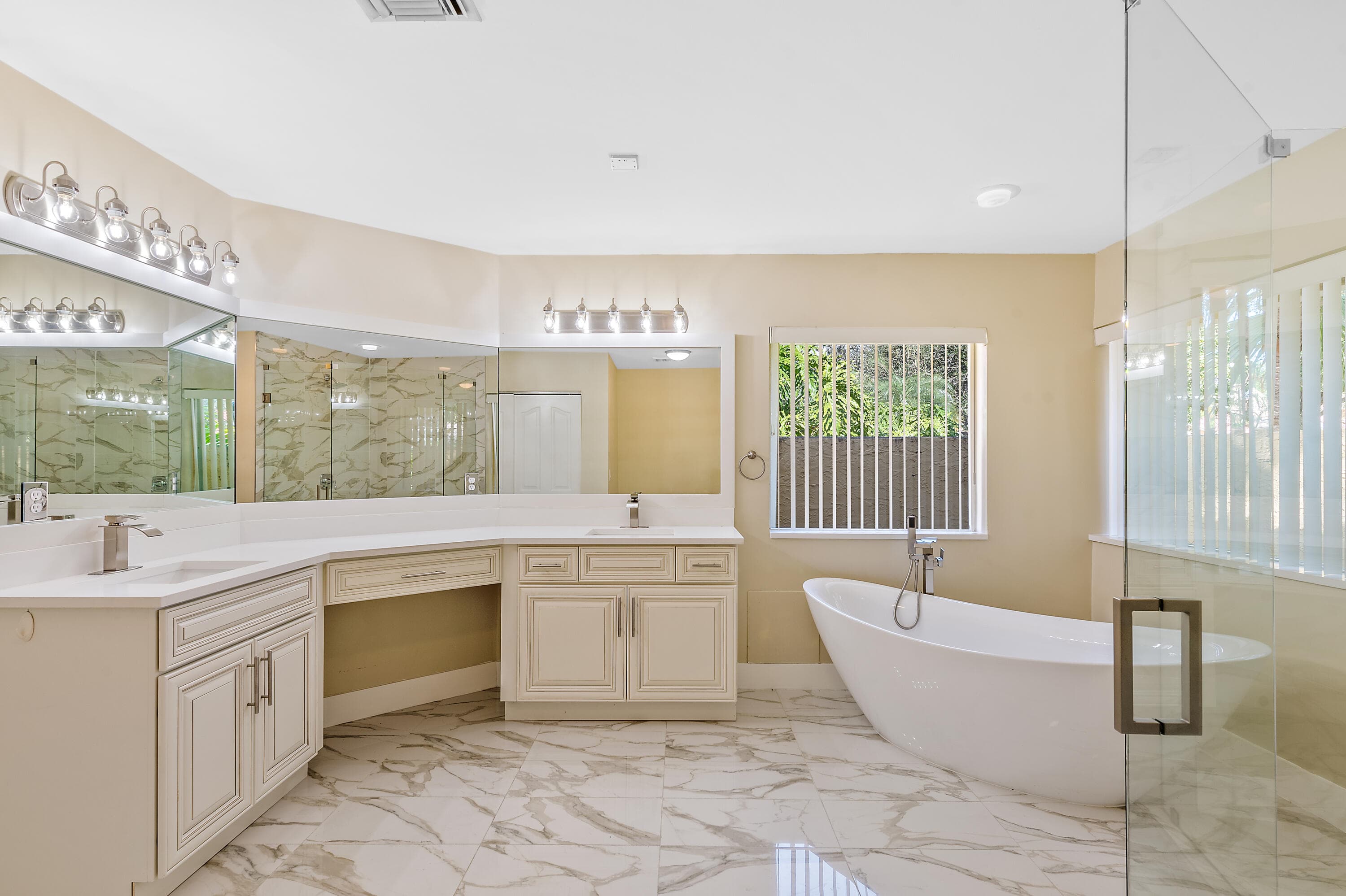 6051 NW 60th Avenue, Parkland, FL 33067 — photo 14 of 34