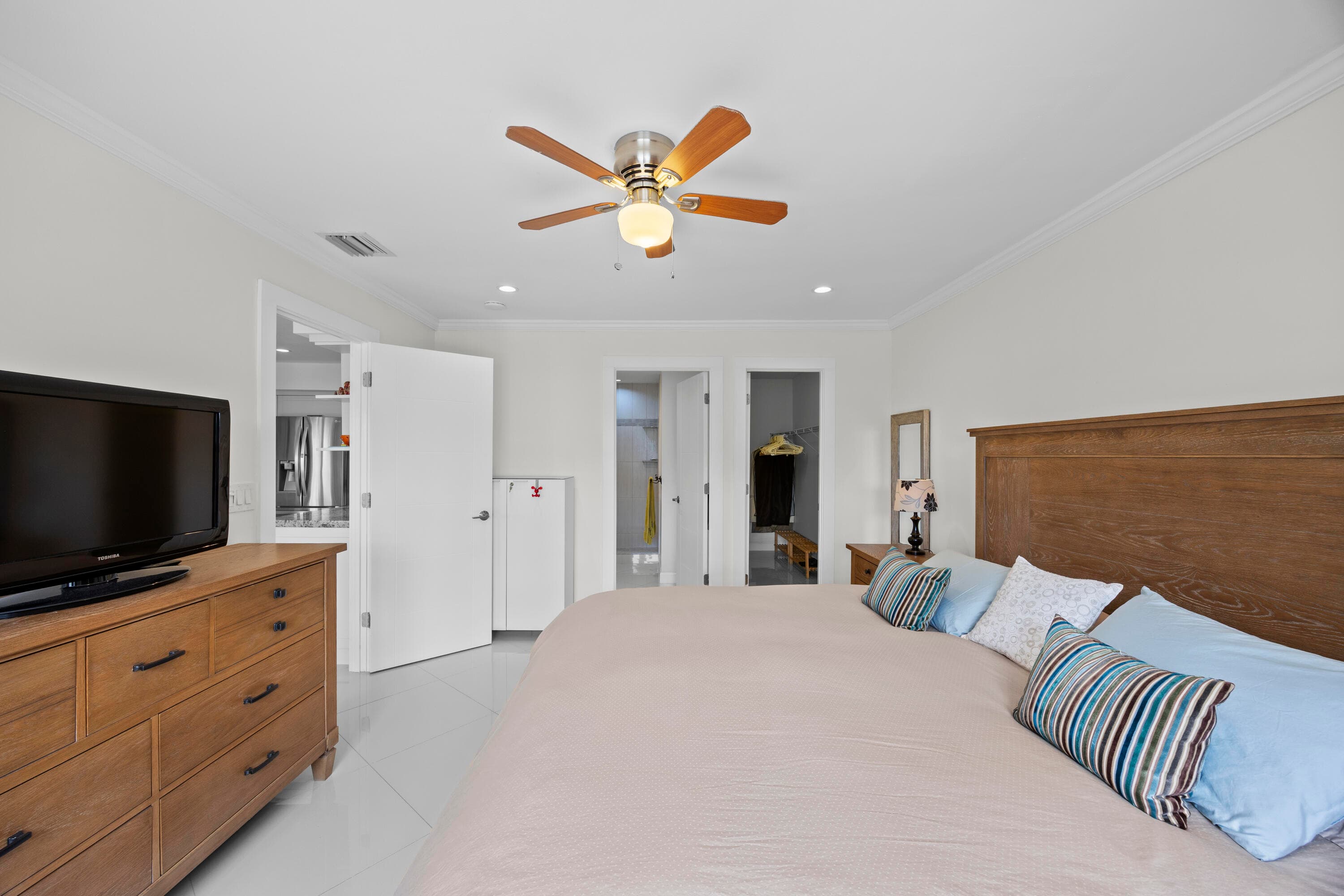 300 Diplomat Parkway Unit 317, Hallandale Beach, FL 33009 — photo 10 of 26