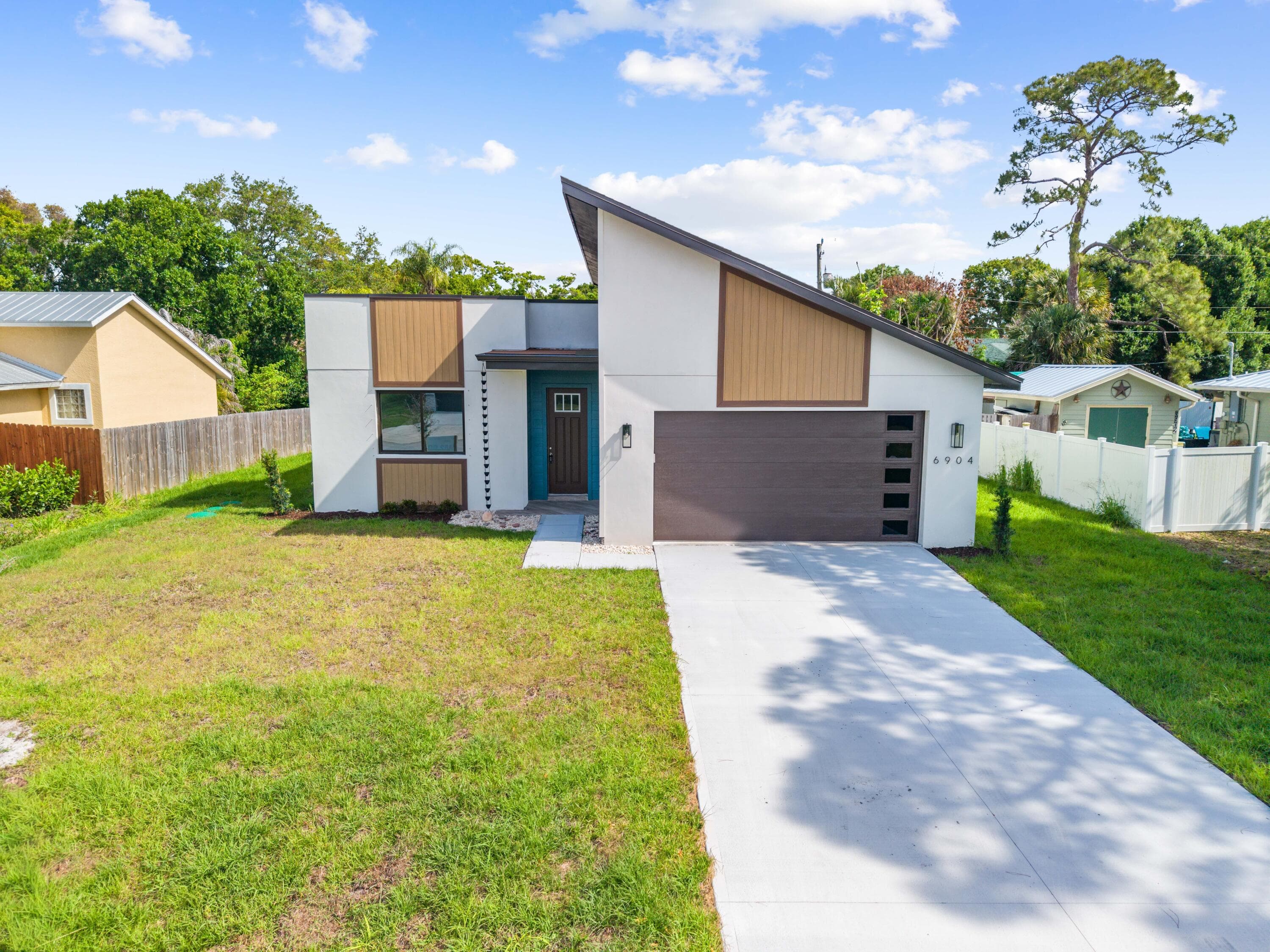 6904 Salerno Road, Fort Pierce, FL 34951 — photo 1 of 57