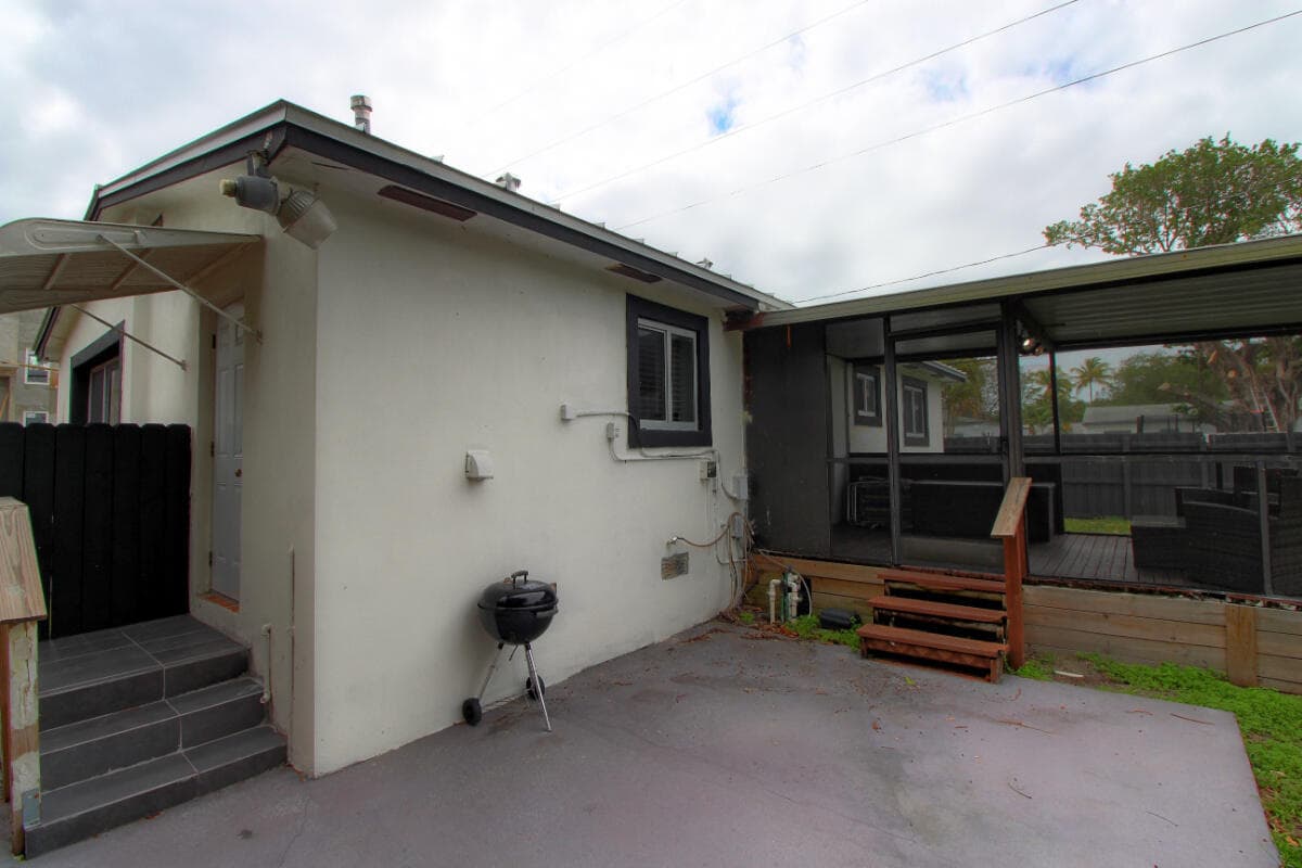 1324 N 24th Avenue, Hollywood, FL 33020 — photo 29 of 35