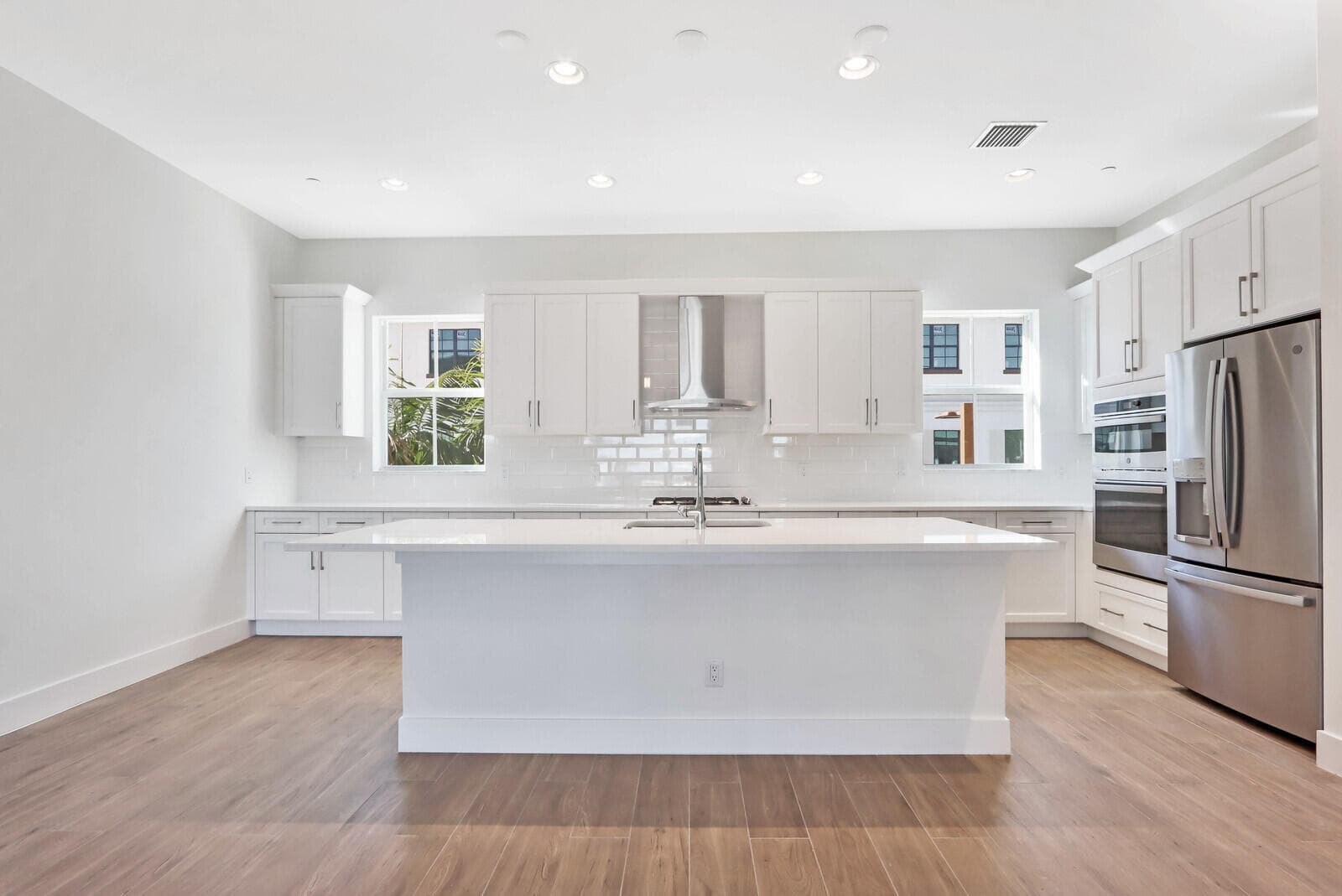 5352 Sagan Lane, Palm Beach Gardens, FL 33418 — photo 14 of 45