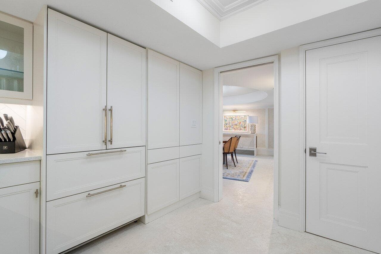 130 Sunrise Avenue 616, Palm Beach, FL 33480 — photo 12 of 33