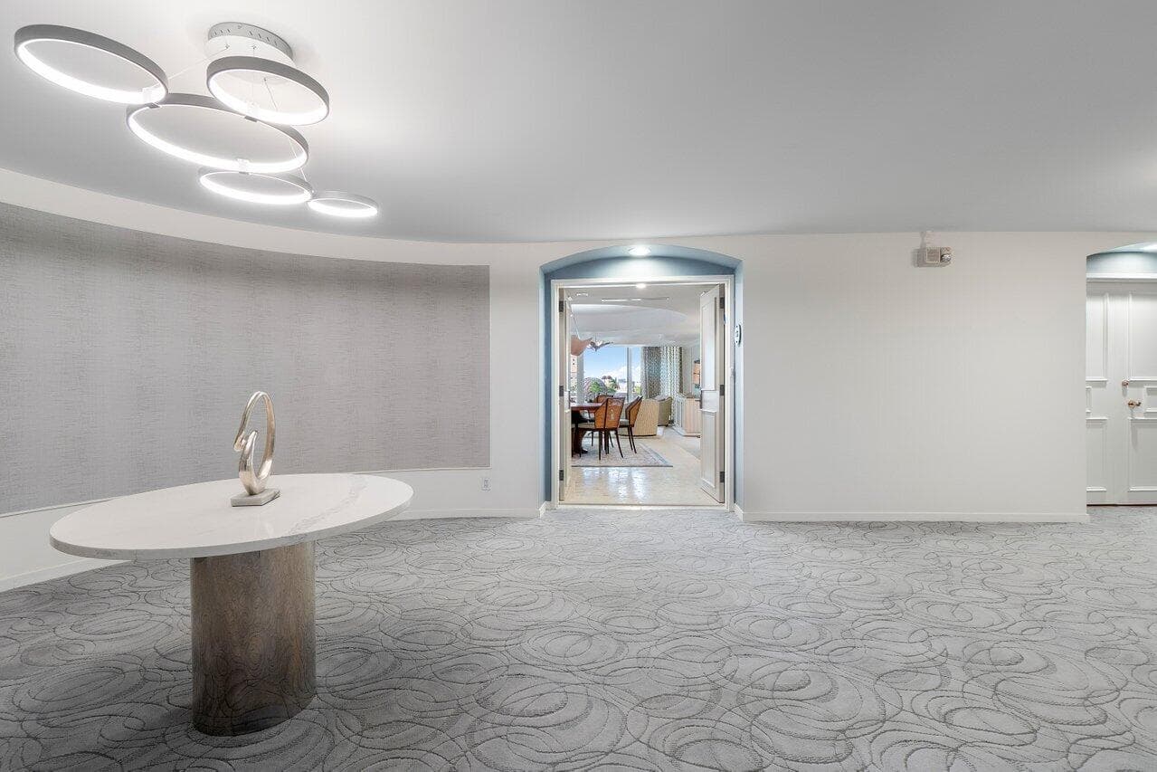 130 Sunrise Avenue 616, Palm Beach, FL 33480 — photo 22 of 33