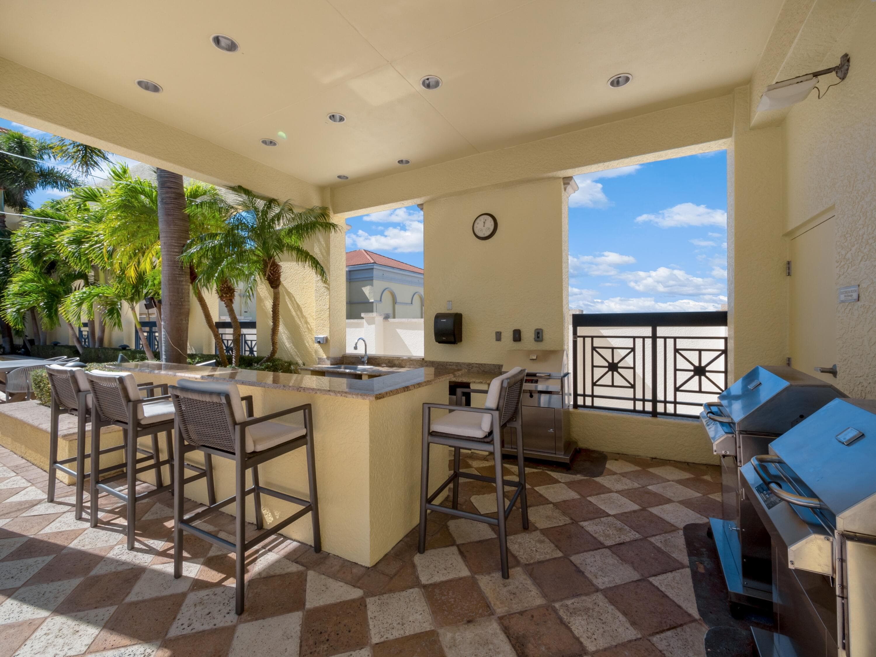 701 S Olive Avenue 2117, West Palm Beach, FL 33401 — photo 13 of 25
