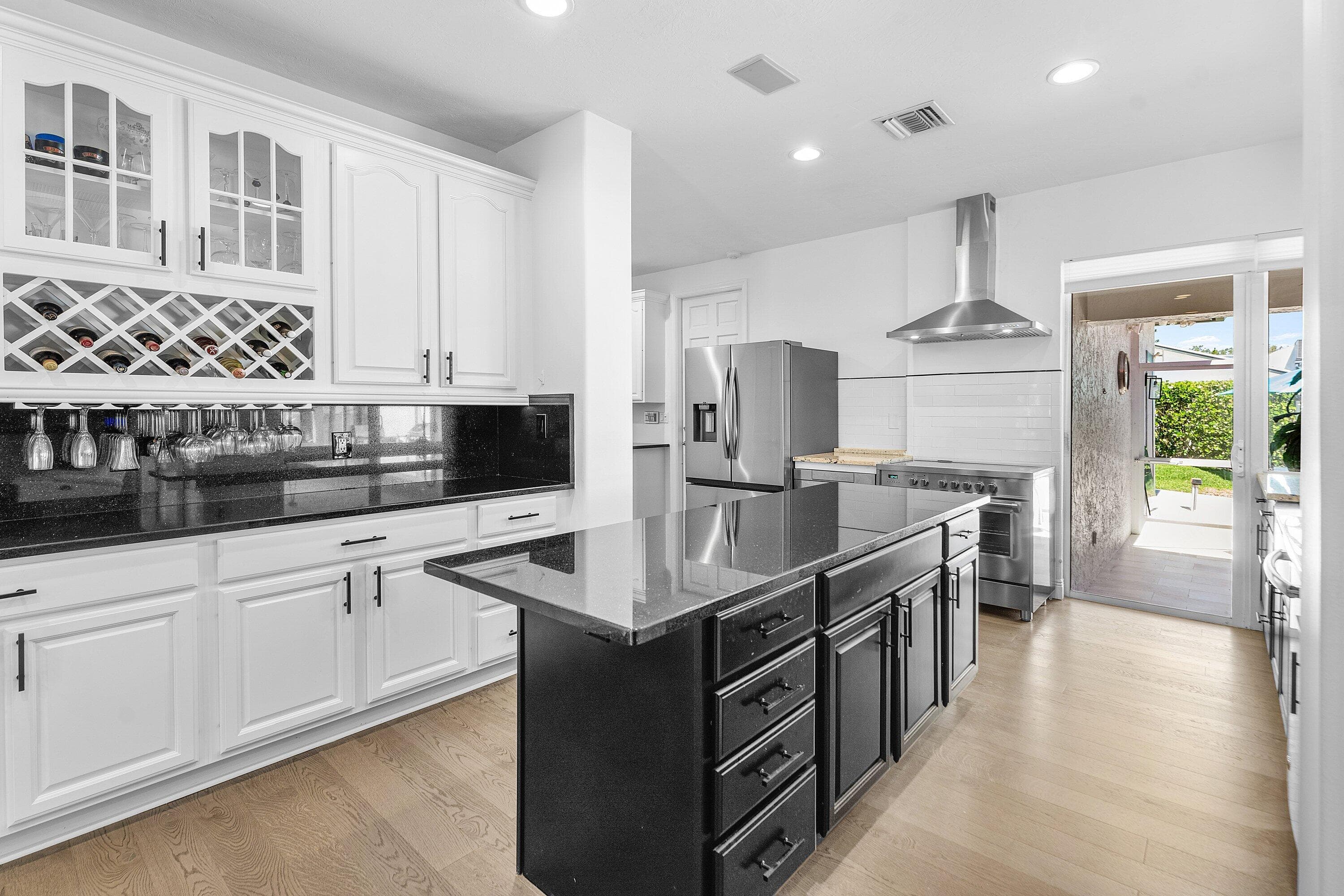 5495 Hibiscus Road, Jupiter, FL 33458 — photo 10 of 45