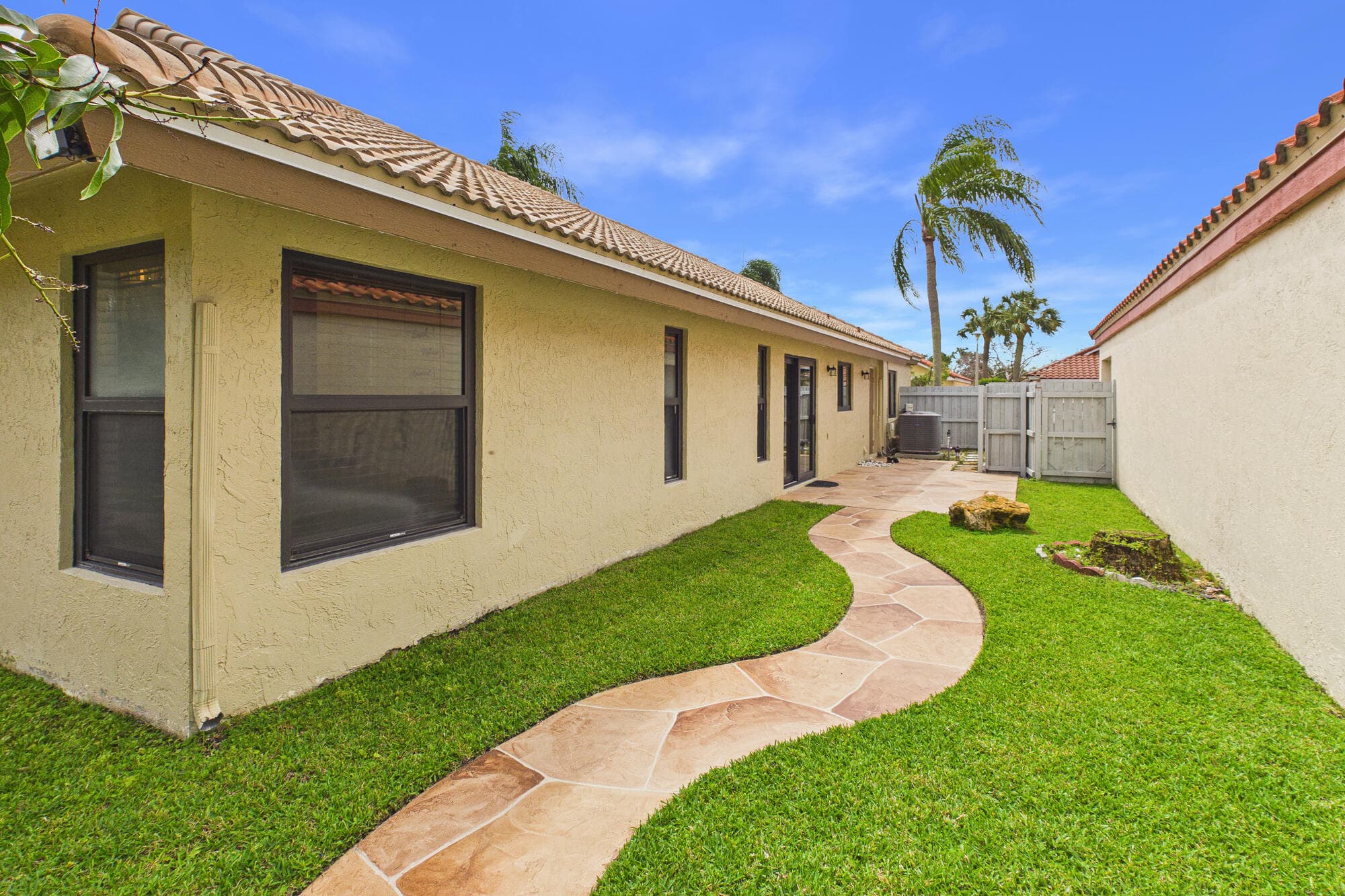 169 Executive Circle, Boynton Beach, FL 33436 — photo 44 of 55