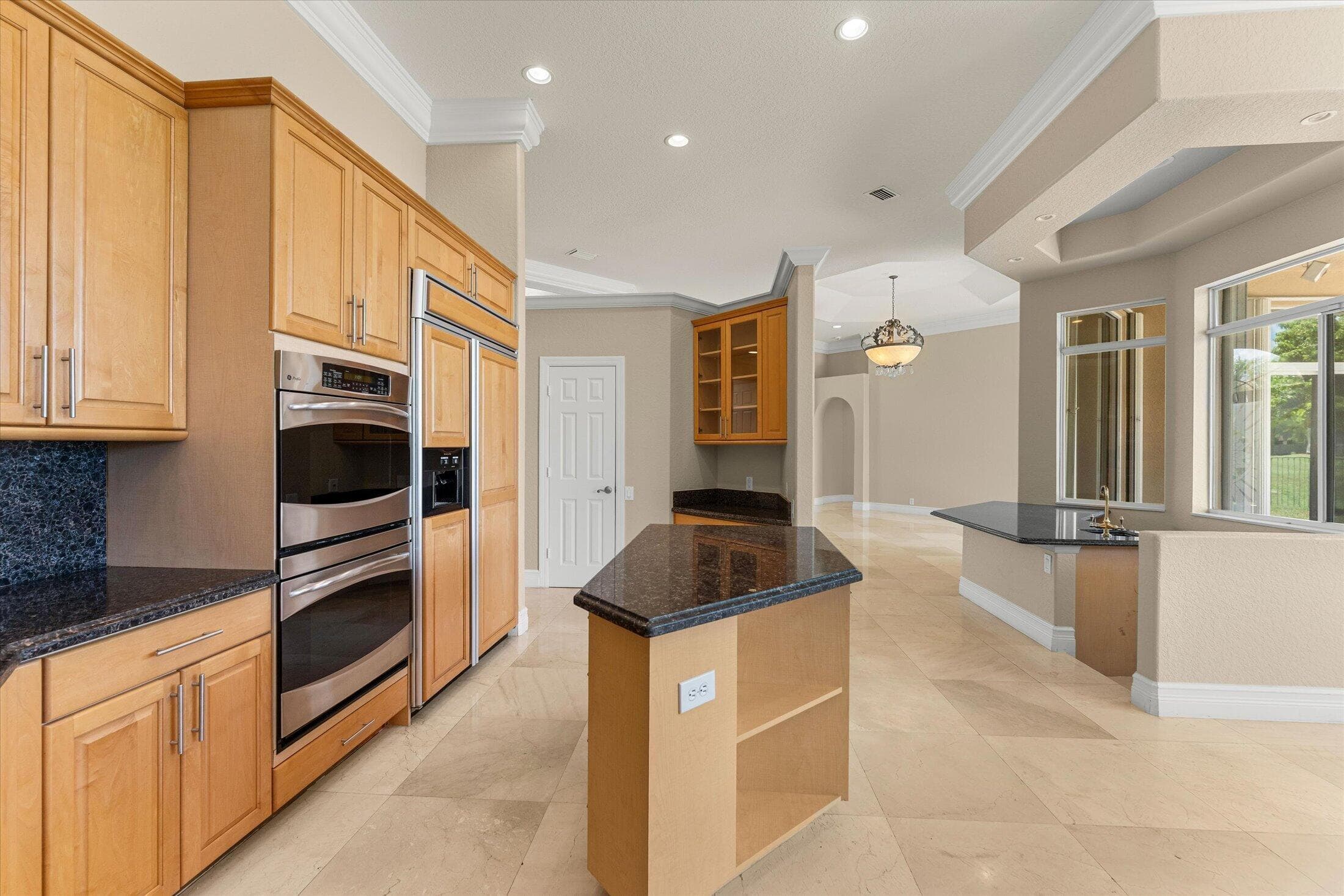 2579 Mayfair Lane, Weston, FL 33327 — photo 16 of 38