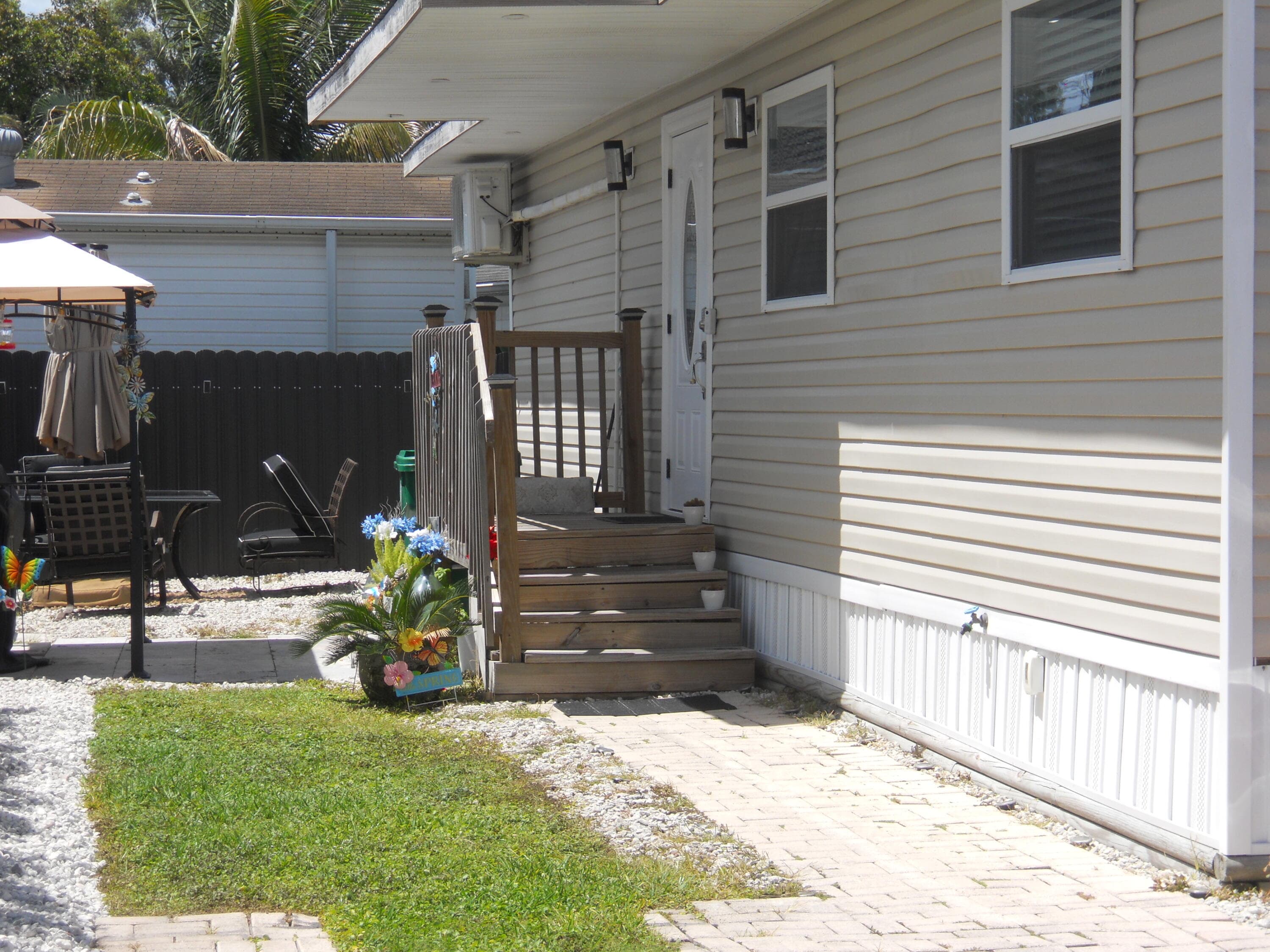 4633 SW 73rd Avenue 17, Davie, FL 33314 — photo 3 of 25
