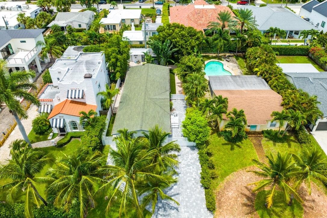 353 E Lakewood Road, West Palm Beach, FL 33405 — photo 34 of 35