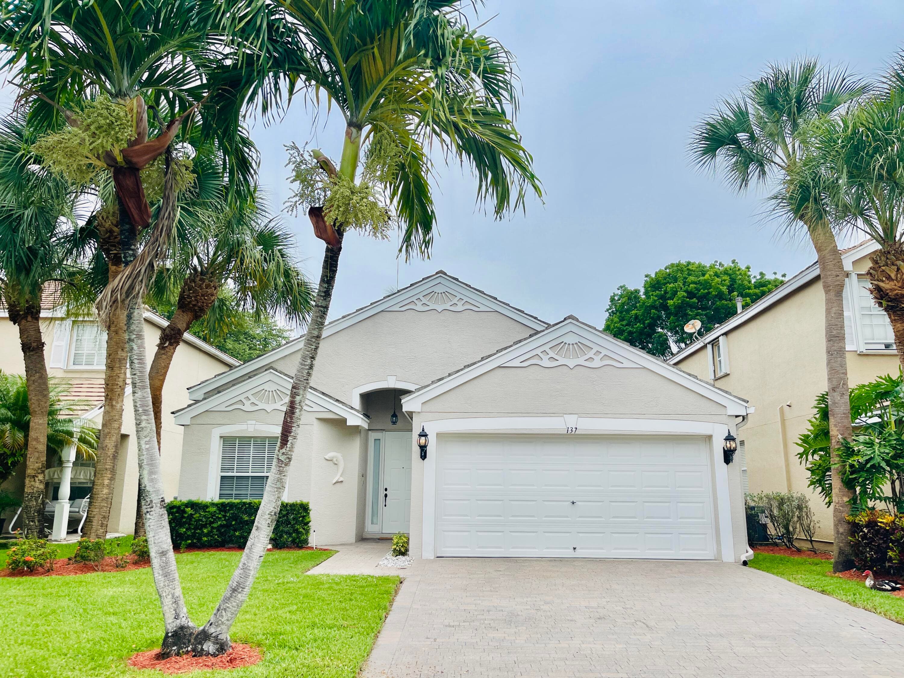 137 Canterbury Place, Royal Palm Beach, FL 33414 — photo 5 of 40