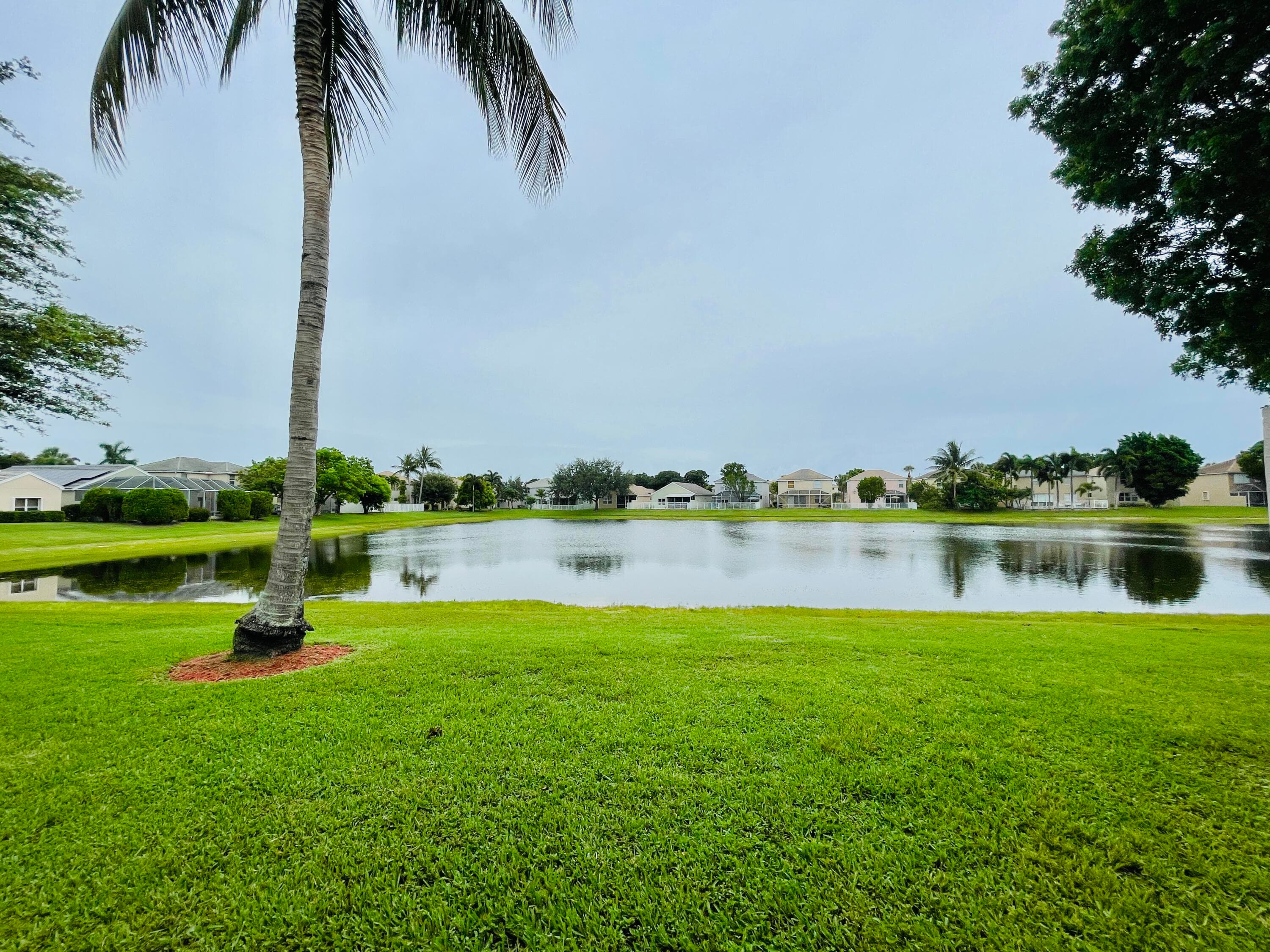 137 Canterbury Place, Royal Palm Beach, FL 33414 — photo 30 of 40