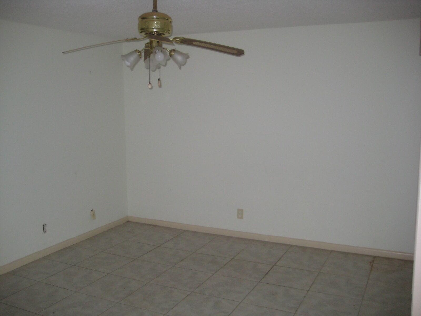 401 Saxony Drive 401-i, Delray Beach, FL 33446 — photo 4 of 16