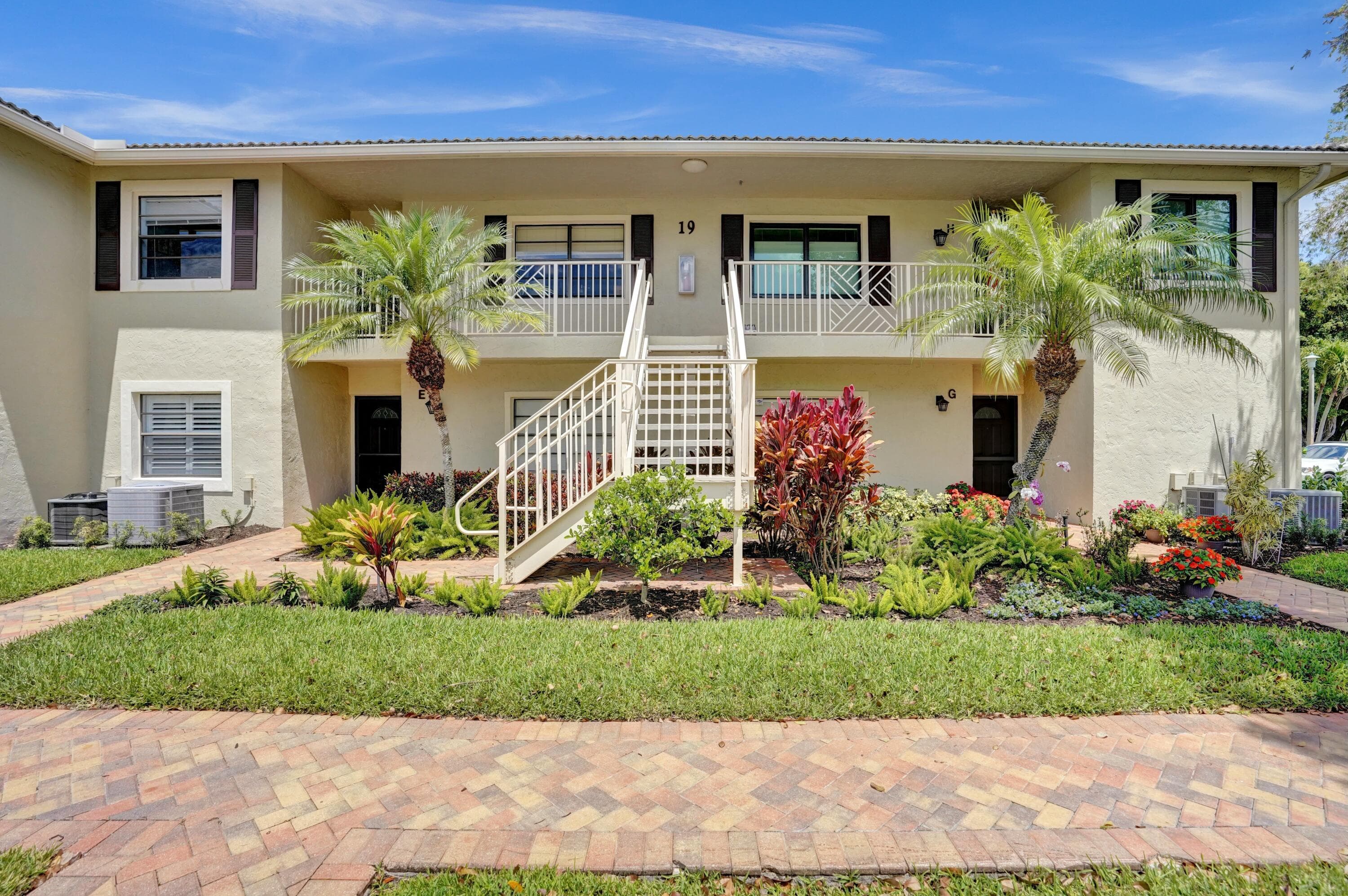 19 Stratford Drive E Unit F, Boynton Beach, FL 33436 — photo 1 of 64