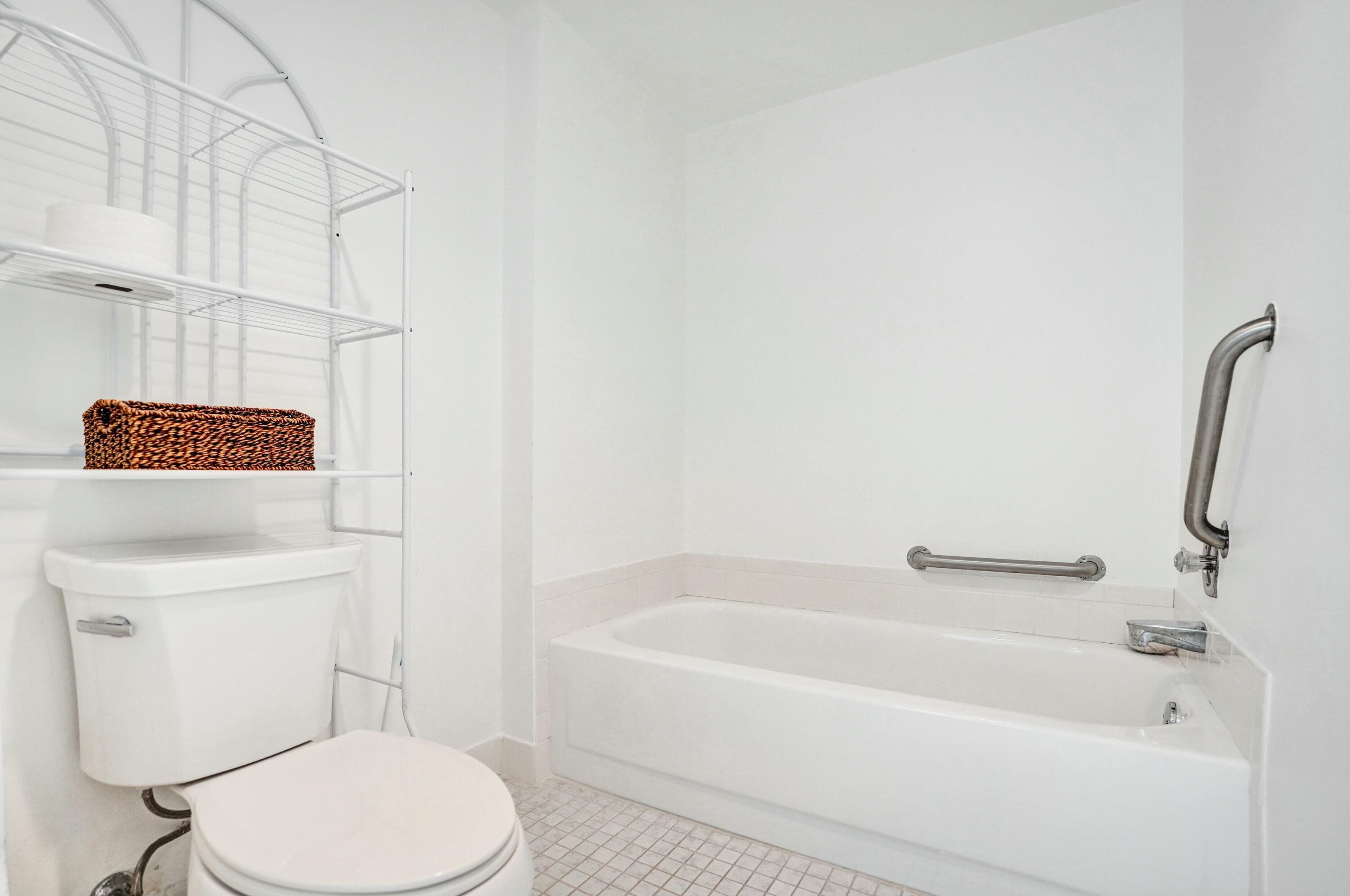 19 Stratford Drive E Unit F, Boynton Beach, FL 33436 — photo 22 of 64
