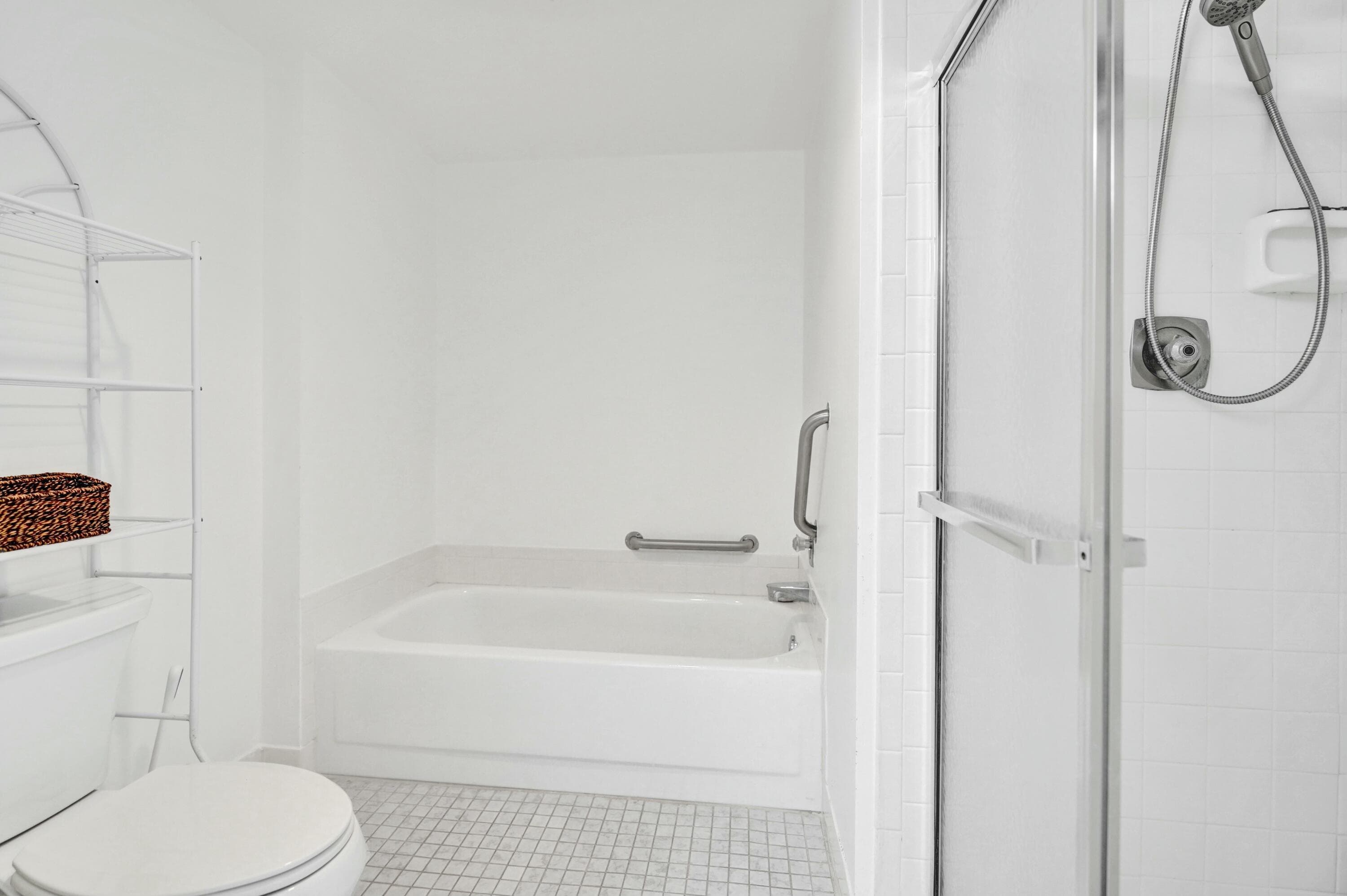 19 Stratford Drive E Unit F, Boynton Beach, FL 33436 — photo 23 of 64