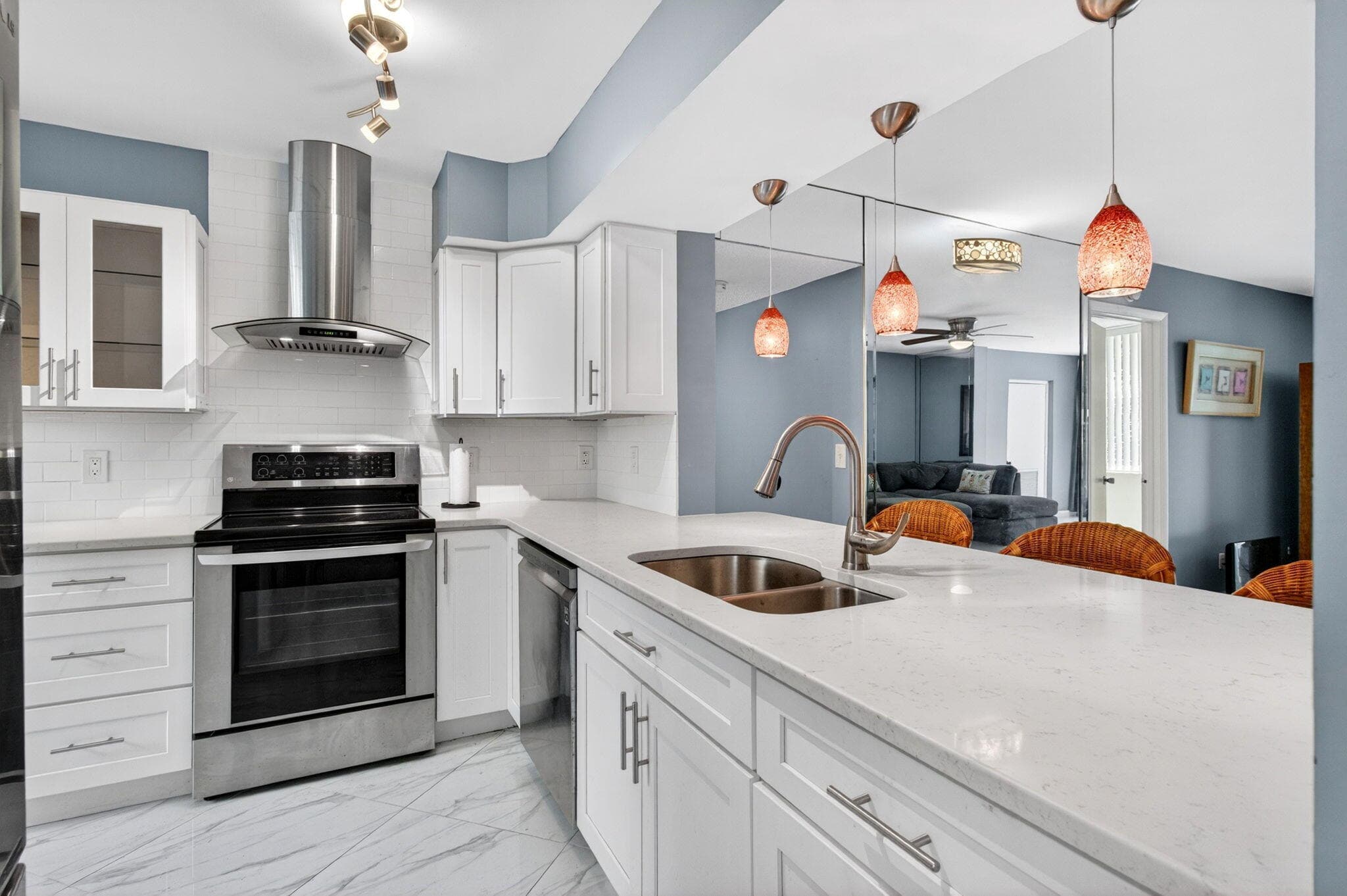 18 Willowbrook Lane 103, Delray Beach, FL 33446 — photo 1 of 74