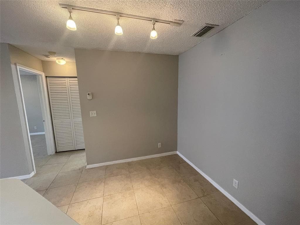 3350 N Pinewalk Dr Drive N 1413, Margate, FL 33063 — photo 8 of 18