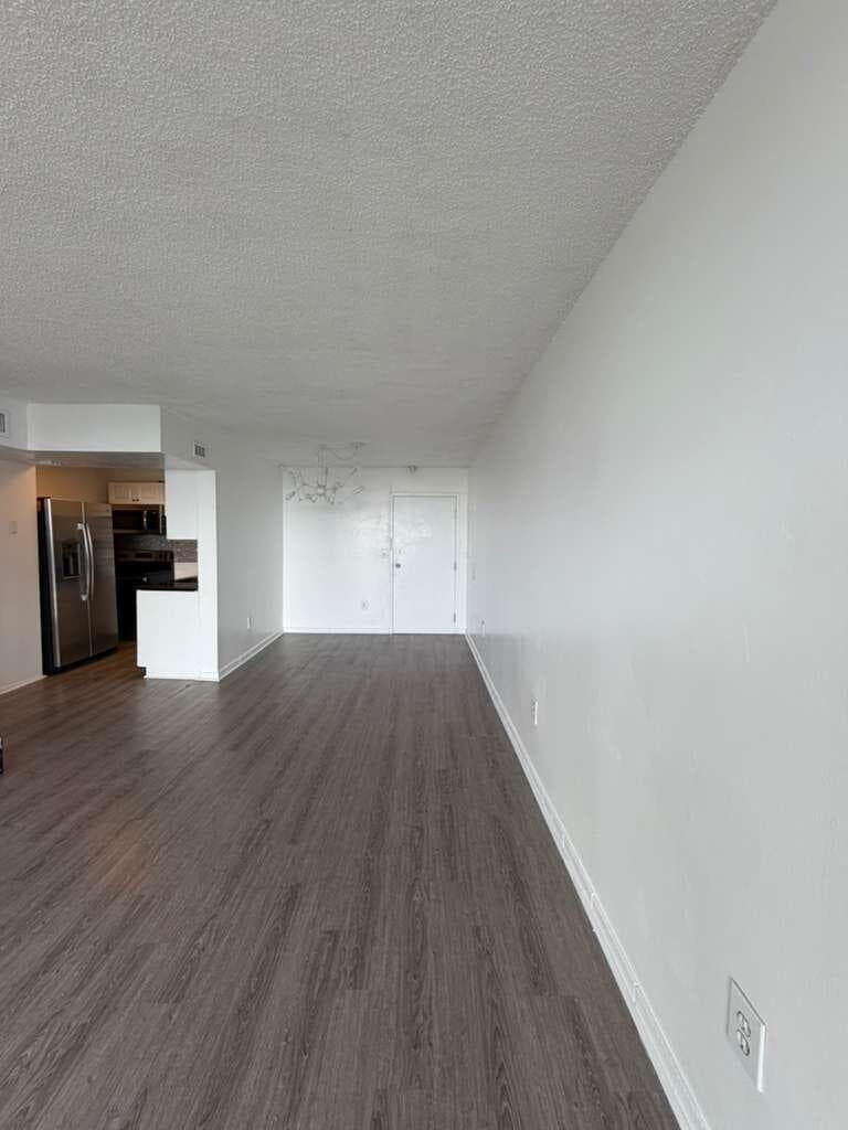 9682 Fontainebleau Boulevard 603, Miami, FL 33172 — photo 14 of 17