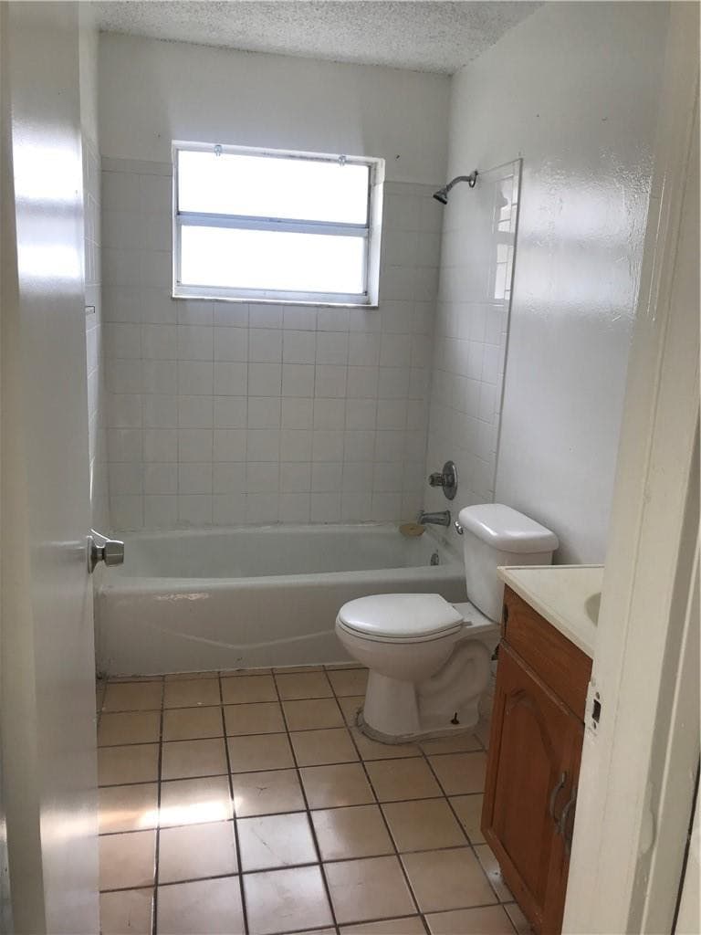 1038 NW 8th Avenue, Fort Lauderdale, FL 33311 — photo 12 of 14