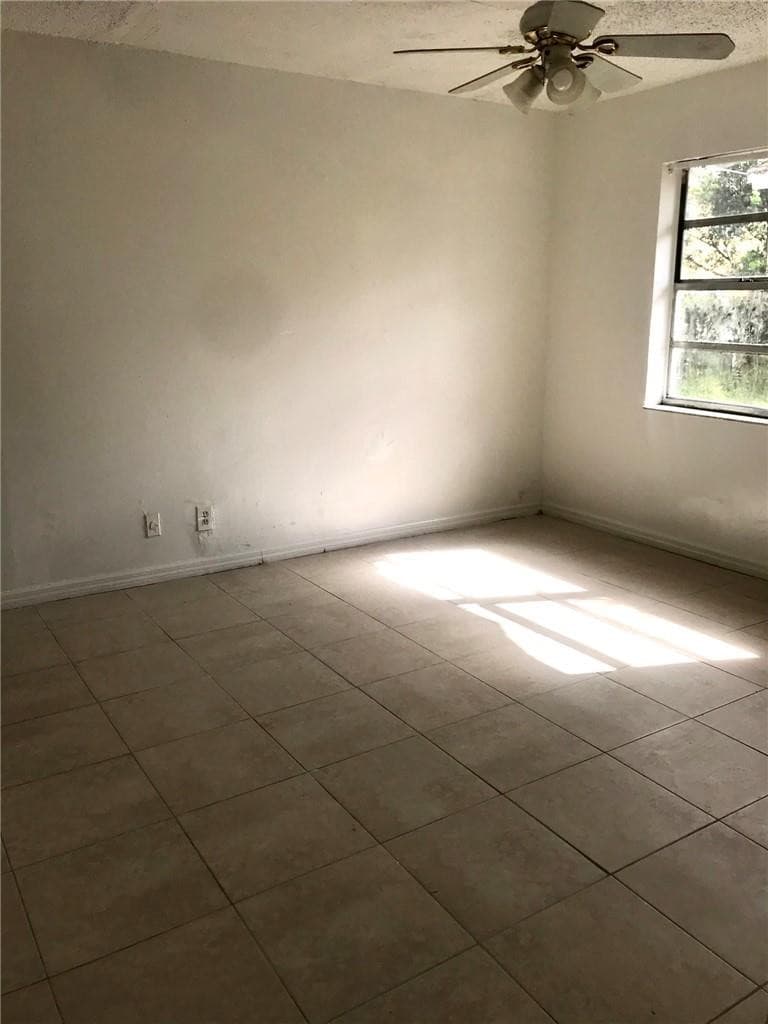 1038 NW 8th Avenue, Fort Lauderdale, FL 33311 — photo 13 of 14