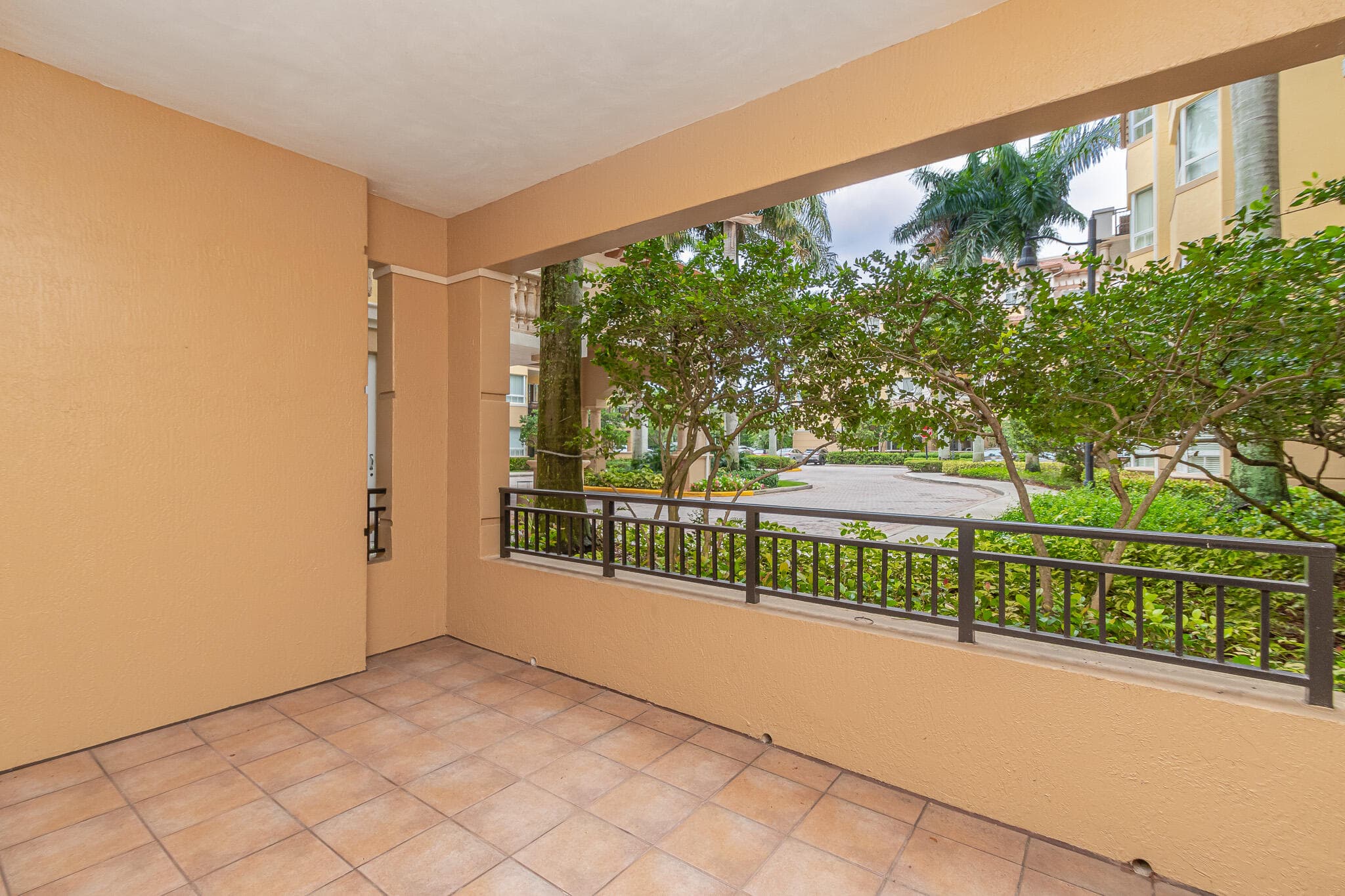 16101 Emerald Estates Drive 146, Weston, FL 33331 — photo 2 of 7