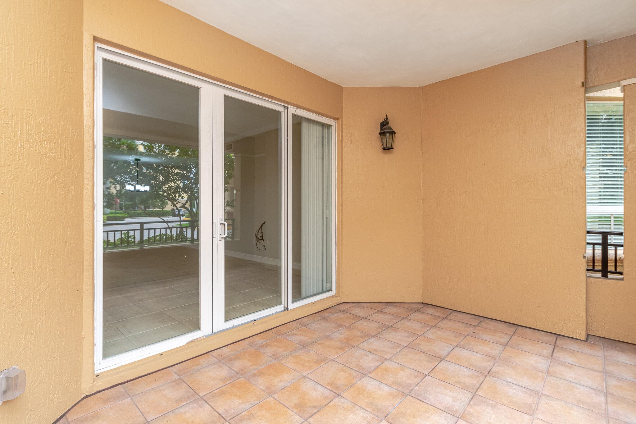 16101 Emerald Estates Drive 146, Weston, FL 33331 — photo 3 of 7