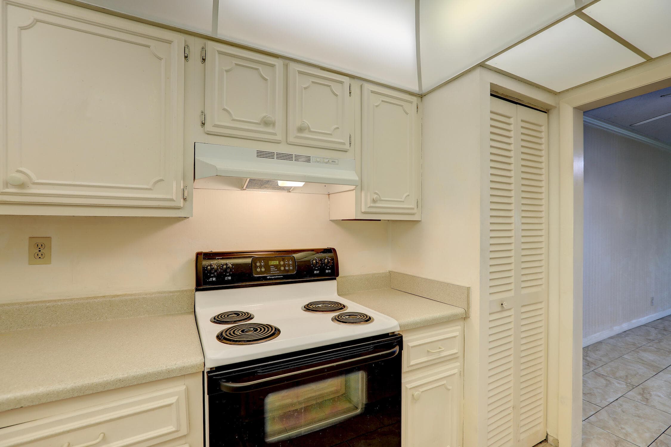 1100 Ponce De Leon Circle 305, Vero Beach, FL 32960 — photo 15 of 41